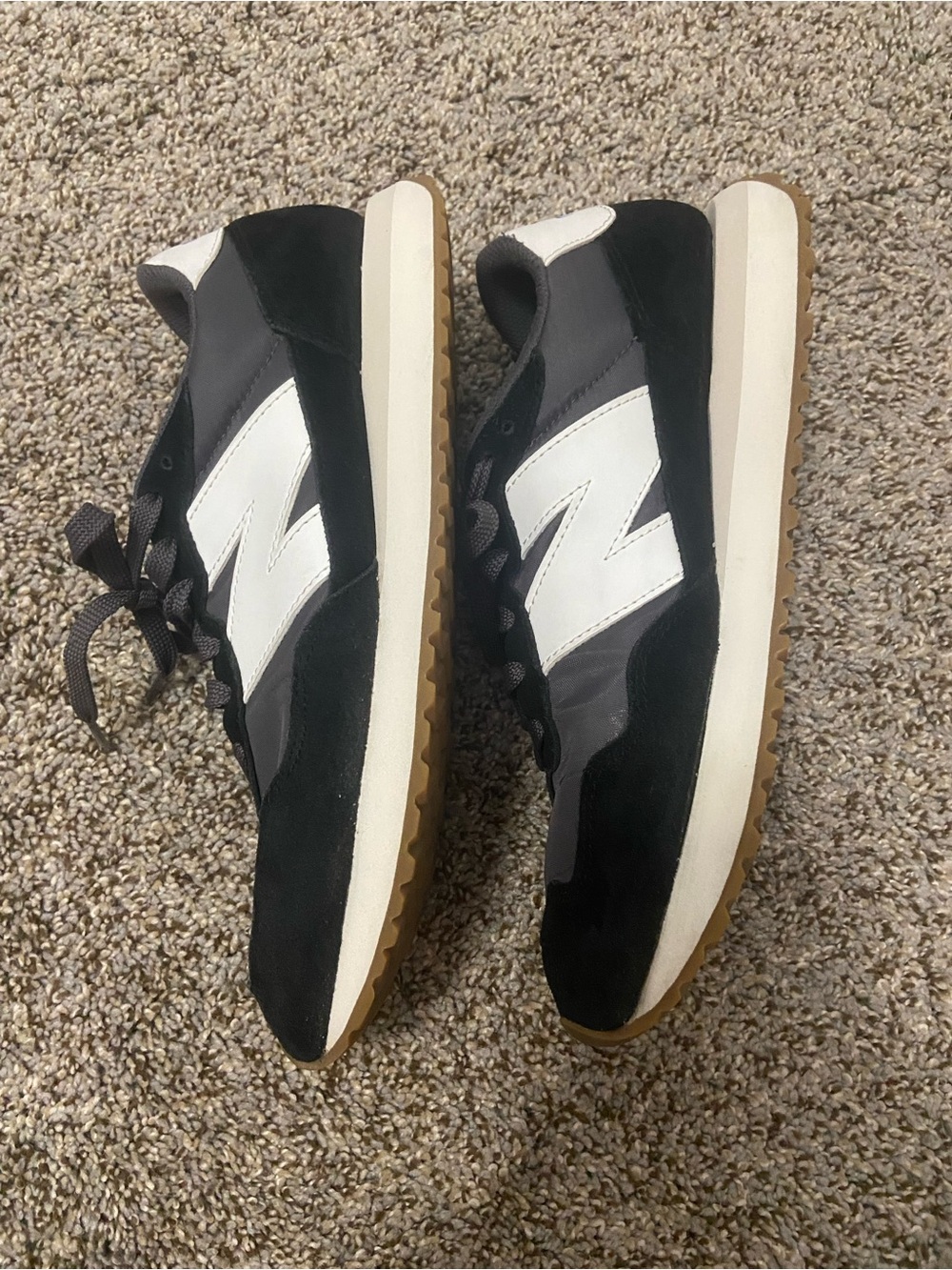 New Balance Men’s Gray & White 237 Retro Runner Sneakers